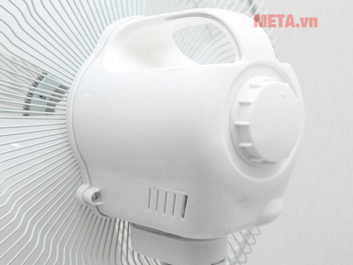 2 chế độ AC/DC giúp quạt tích điện Sunhouse SH762 dùng được cả khi có điện lẫn khi mất điện.
