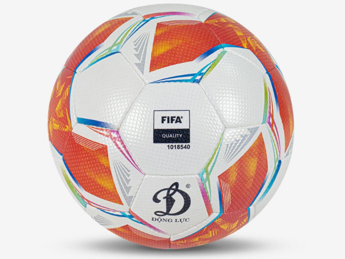 Bề mặt da PU bền bỉ của Bóng đá FIFA Quality UVI 2.05 Terra.