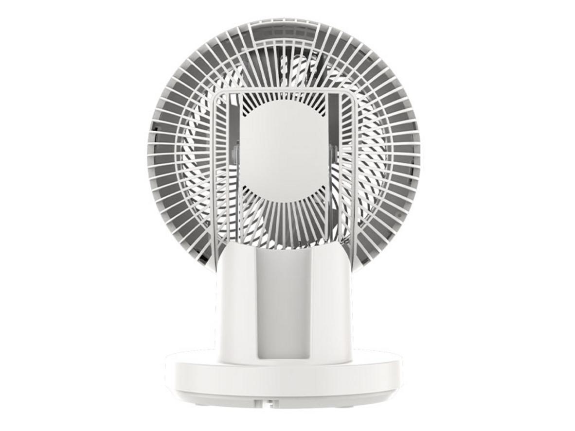 Đảo gió 4 chiều giúp luồng khí phân tán đều hơn, hỗ trợ điều hòa tốt hơn.