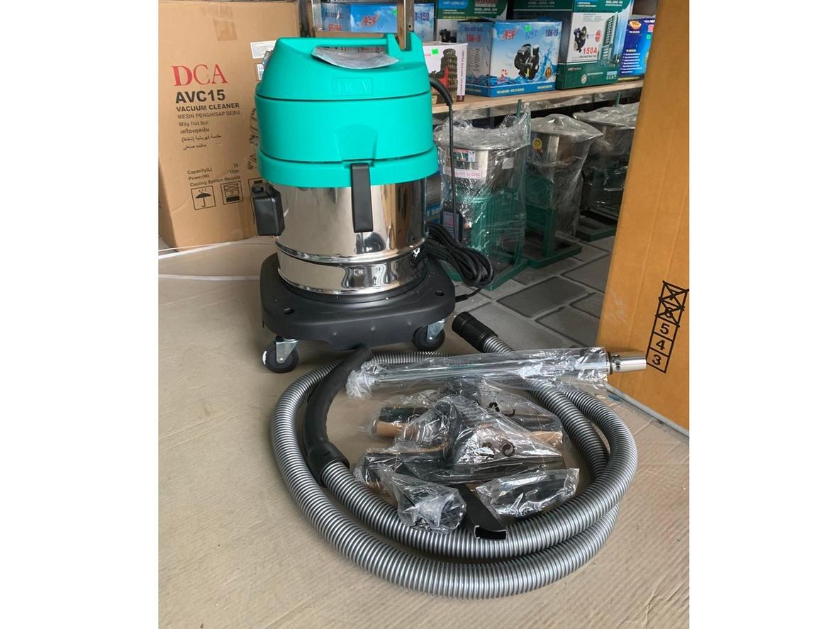 Thùng kim loại chống gỉ giúp DCA AVC15 bền hơn trong môi trường làm việc thực tế.