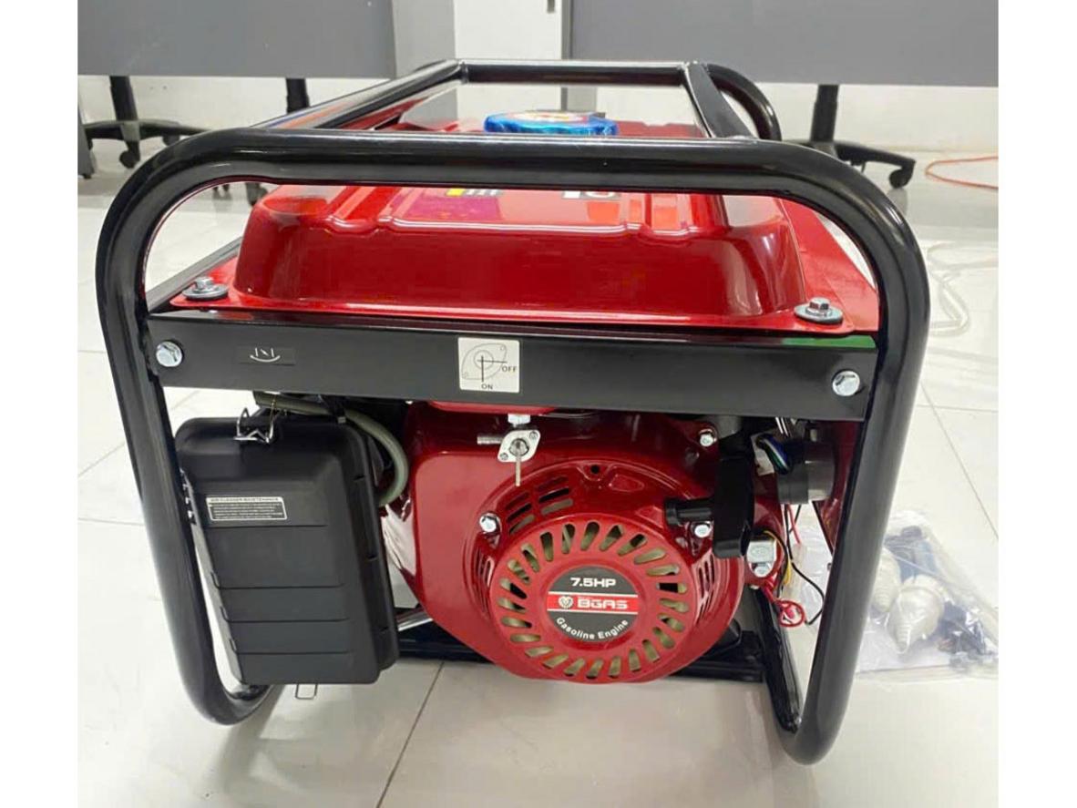 Đề nổ bằng chìa khóa giúp máy phát điện Bgas BGA4500E khởi động nhanh hơn.