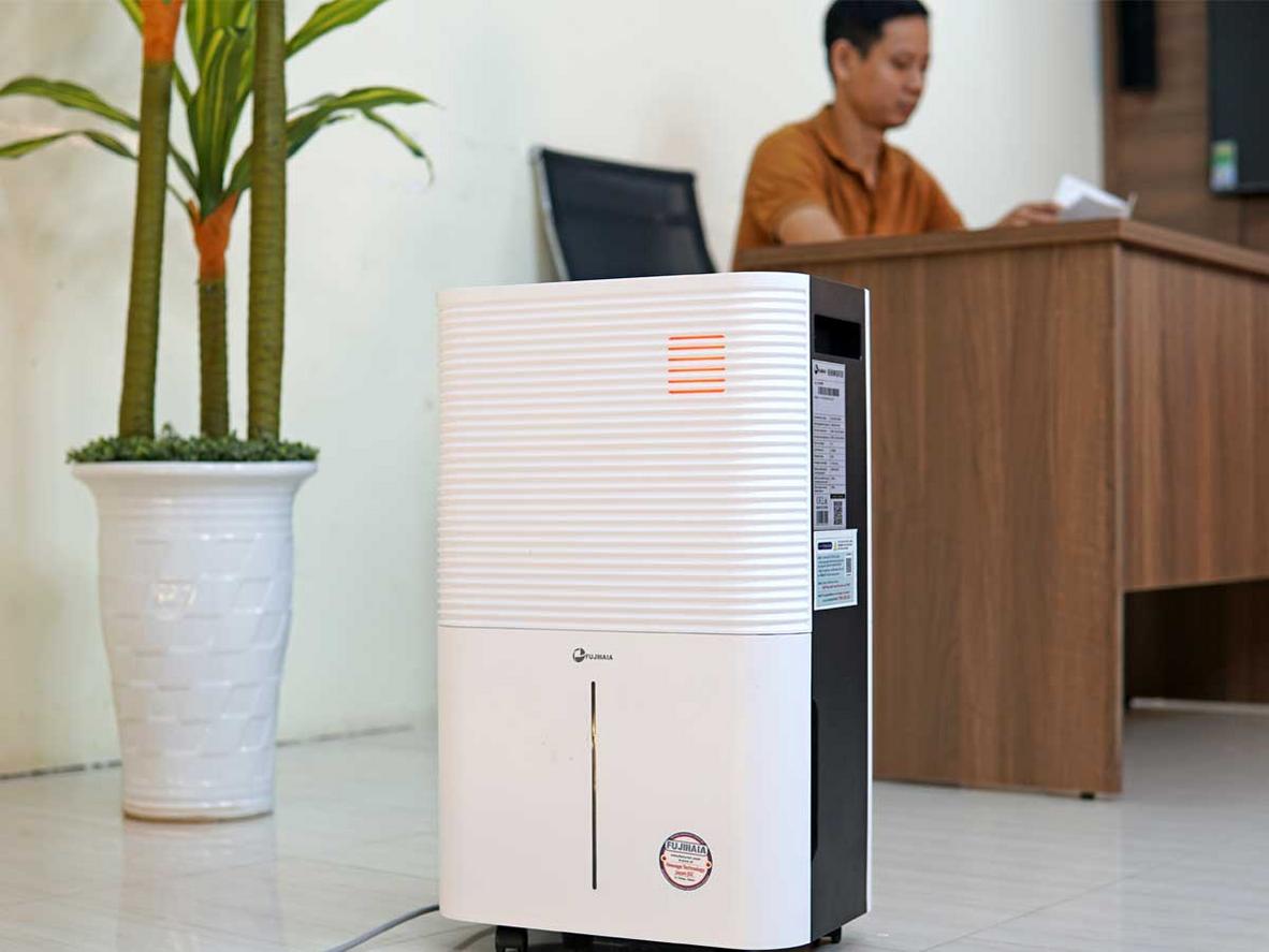 Hiệu suất mạnh, độ ồn dưới 45dB cho sinh hoạt yên tĩnh.