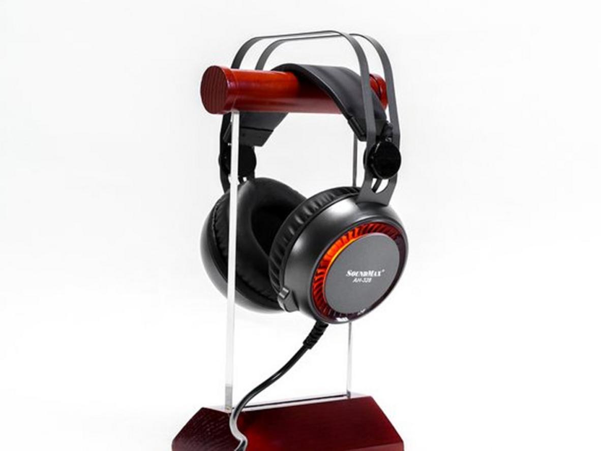 Driver 50mm và dải tần 20Hz - 20KHz giúp SoundMax AH328 cho âm thanh dày, rõ chi tiết.