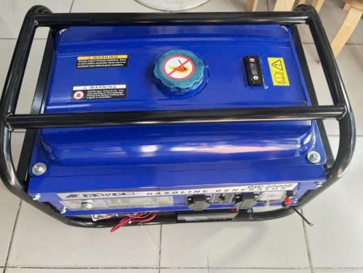 Công suất 2.8 KVA phù hợp cho thiết bị điện thiết yếu trong gia đình.