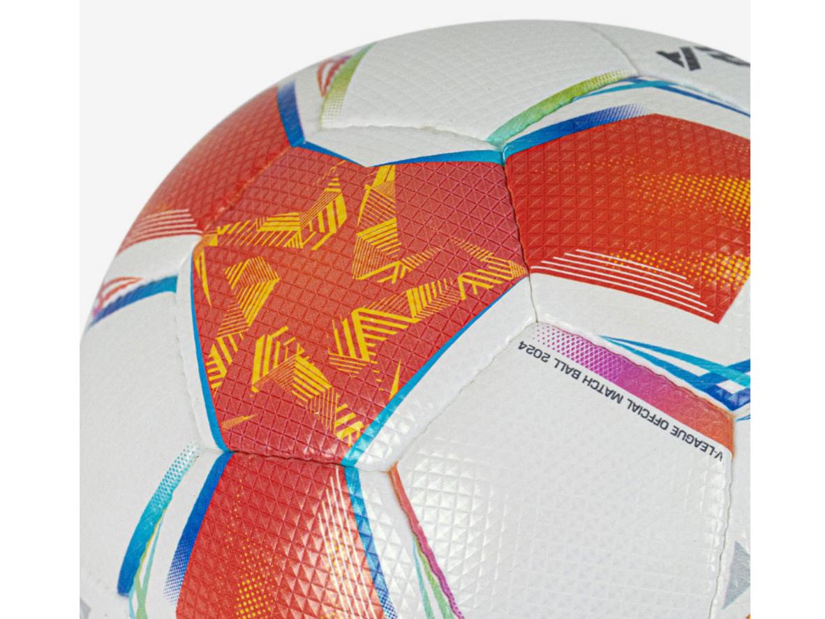 Chuẩn FIFA Quality giúp bóng có độ nảy và quỹ đạo ổn định.