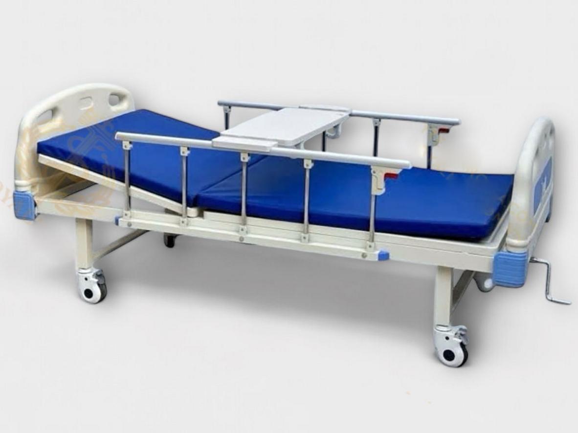 Khung thép sơn tĩnh điện, bánh xe khóa an toàn và nệm giường y tế của Royalmed GHG-1.
