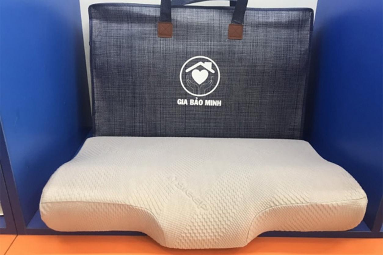 Cấu trúc contour và Memory Foam giúp gối Aisleep nâng đỡ cổ gáy ổn định hơn.
