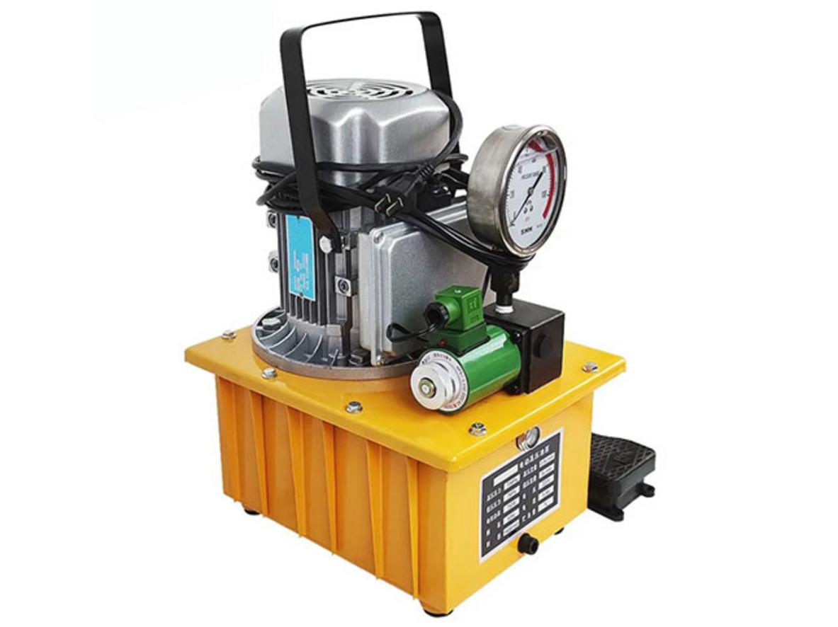 Van điện từ giúp kiểm soát dòng dầu và giữ áp ổn định.