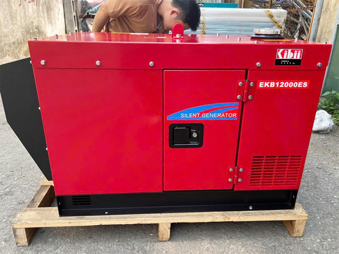 Động cơ Honda GX630 628cc là nền tảng sức mạnh của EKB 12000 ES.