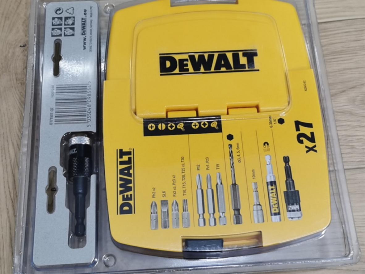 Infographic cấu hình bộ mũi khoan và đầu vít Dewalt DT71507 27 chi tiết.