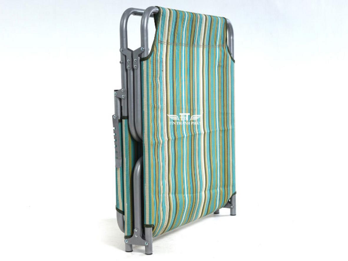 Khung thép sơn tĩnh điện giúp giường chắc chắn, hạn chế trầy xước và bền hơn khi dùng lâu dài.