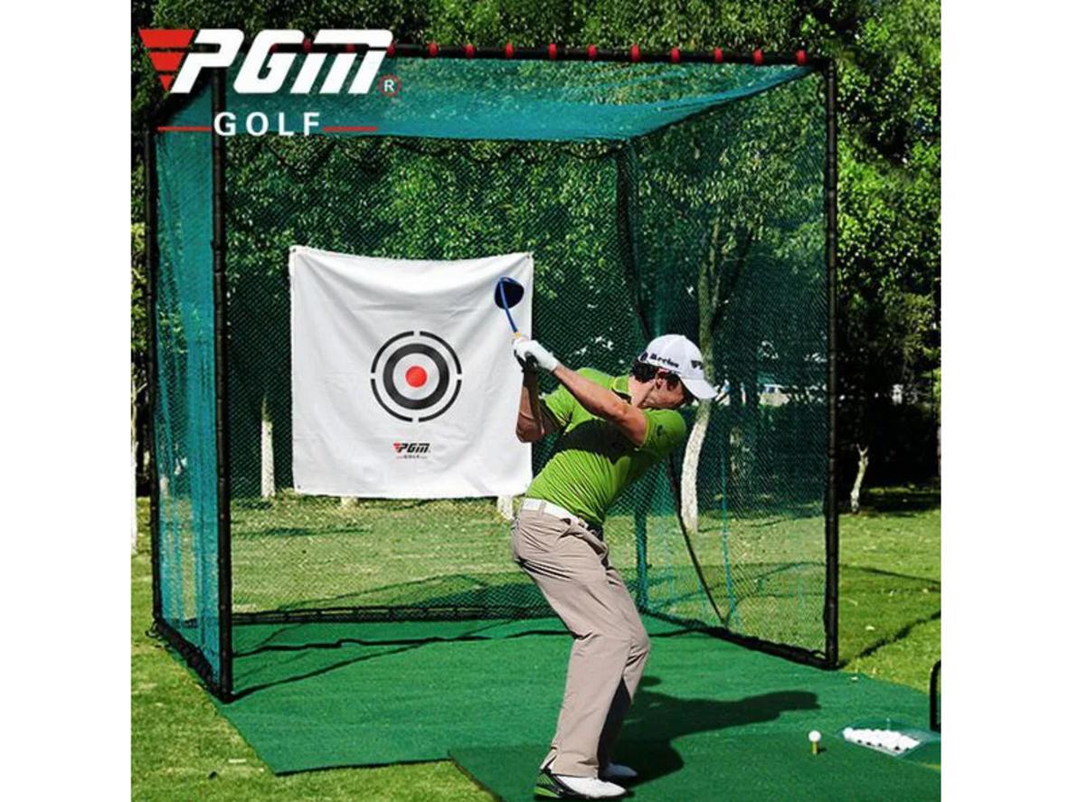 Kích thước 1.5m x 1.5m giúp người tập dễ căn điểm rơi khi swing