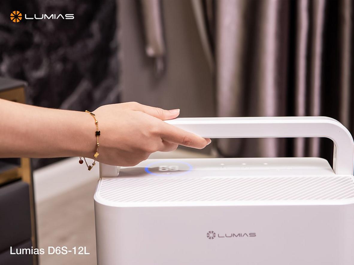 Bình chứa 2.2L giúp Lumias D6S-12L dễ dùng trong sinh hoạt hằng ngày.