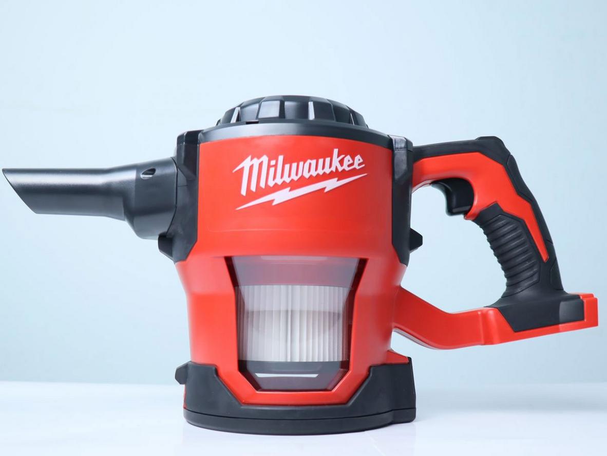 Thông số 1019 l/phút và 84.8 mbar cho thấy khả năng hút bụi nhanh của Milwaukee M18 CV-0.