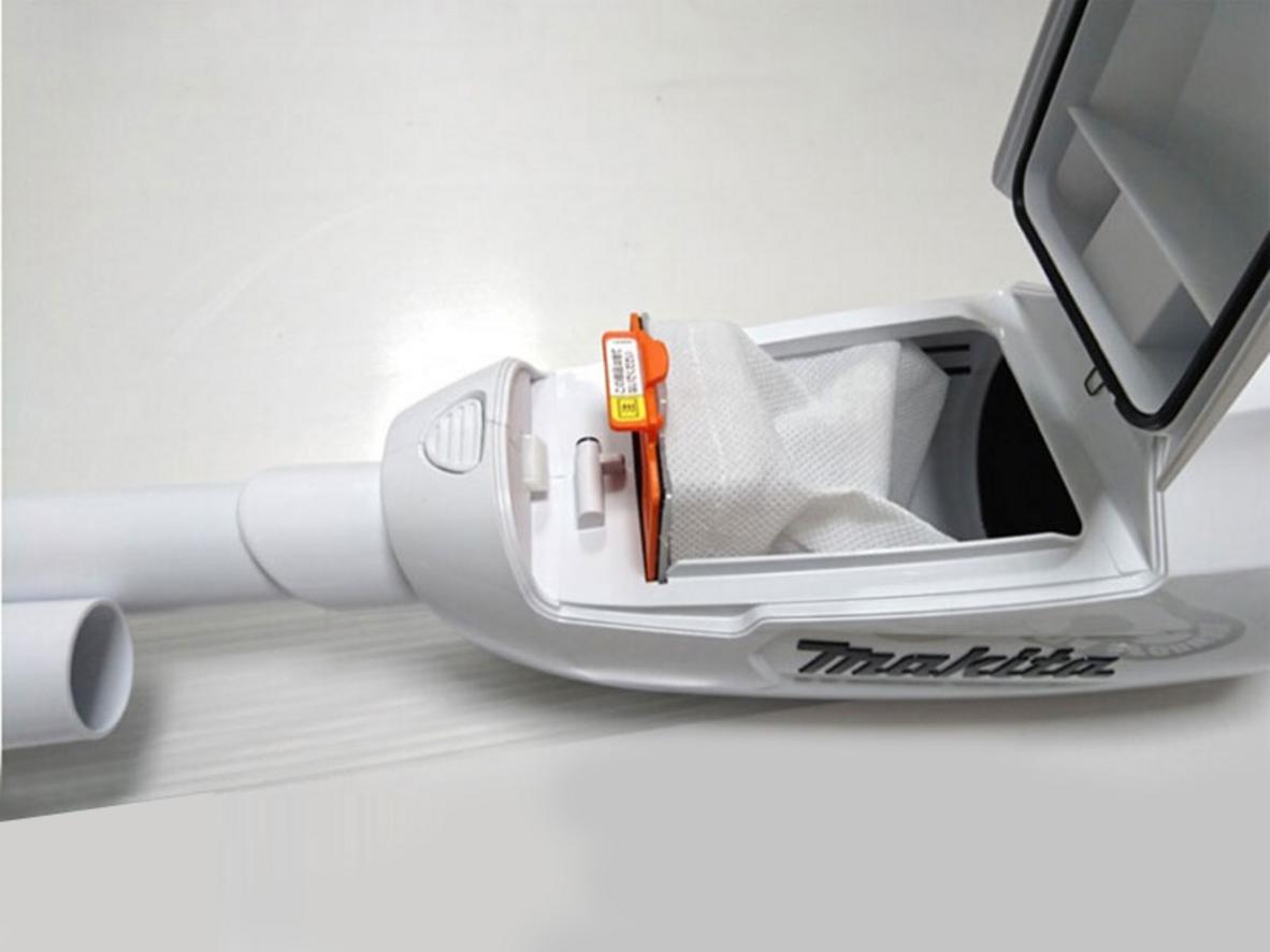 CL107FDZW dùng pin Makita 12Vmax, phù hợp người đã có sẵn hệ pin.