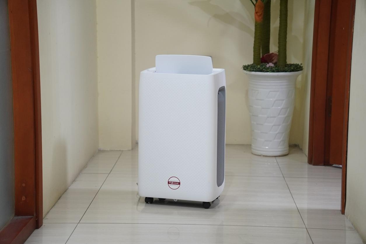 DH18W phù hợp không gian 20–30m², điều khiển cảm ứng và Wi‑Fi tiện theo dõi độ ẩm từ xa.