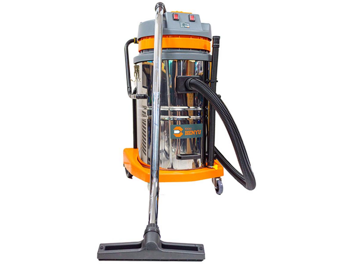 2 mô tơ 3000W giúp máy hút mạnh và ổn định khi làm việc liên tục.