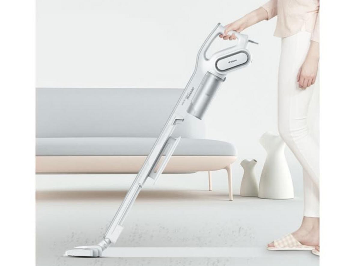 Các phụ kiện và thông số chính của Deerma DX700 hỗ trợ dọn nhiều vị trí trong nhà.