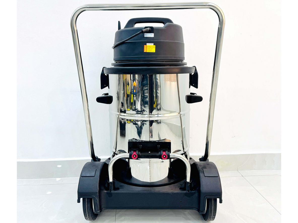 Máy hút bụi công nghiệp Sancos 3238W - 77 lít với 3 motor, thùng inox và lực hút mạnh cho nhà xưởng.
