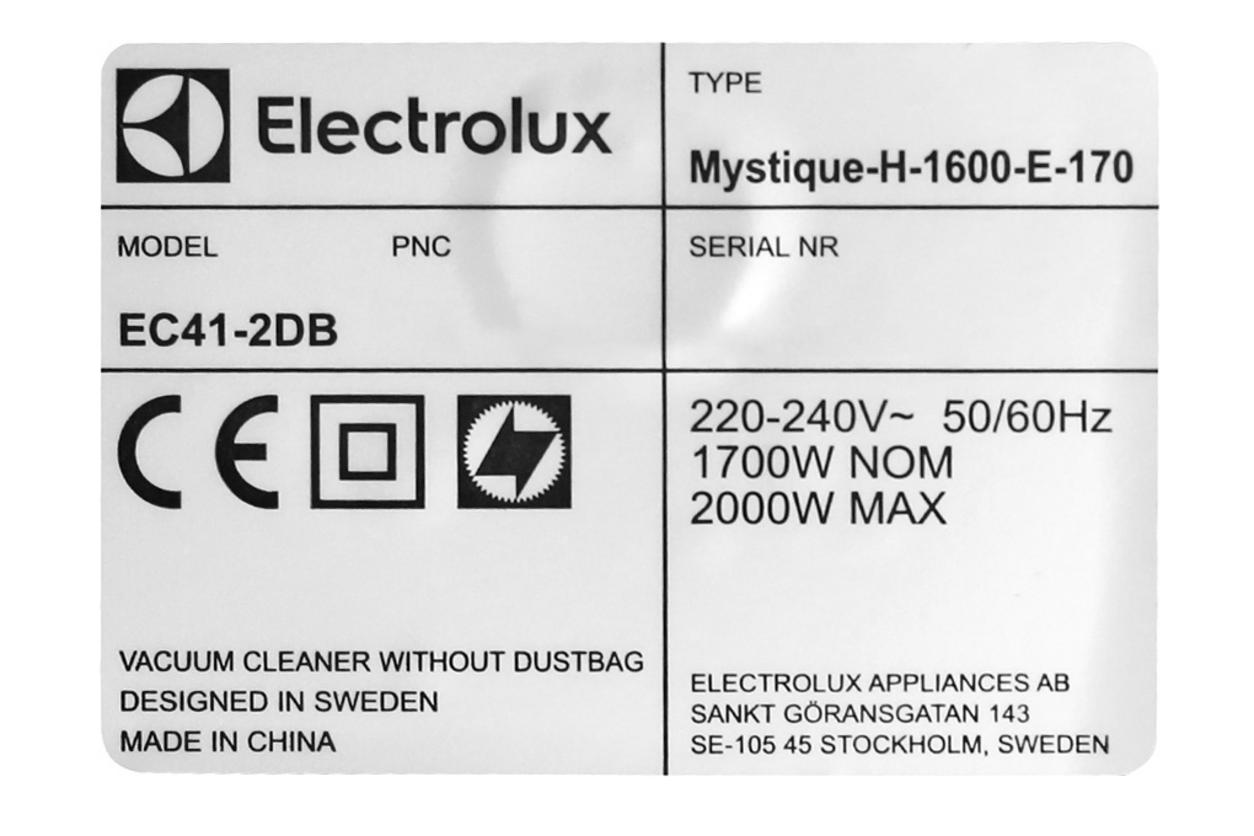 Hộp bụi 1.8 lít và Cyclonic giúp đổ bụi nhanh, gọn và ít tắc nghẽn.