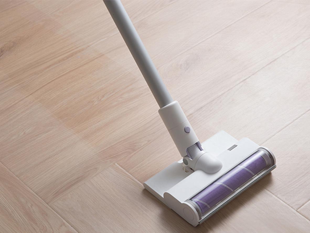 Roidmi Z1 giúp dọn sàn, sofa và khe kẽ nhanh hơn nhờ lực hút mạnh và bộ đầu hút đa năng.