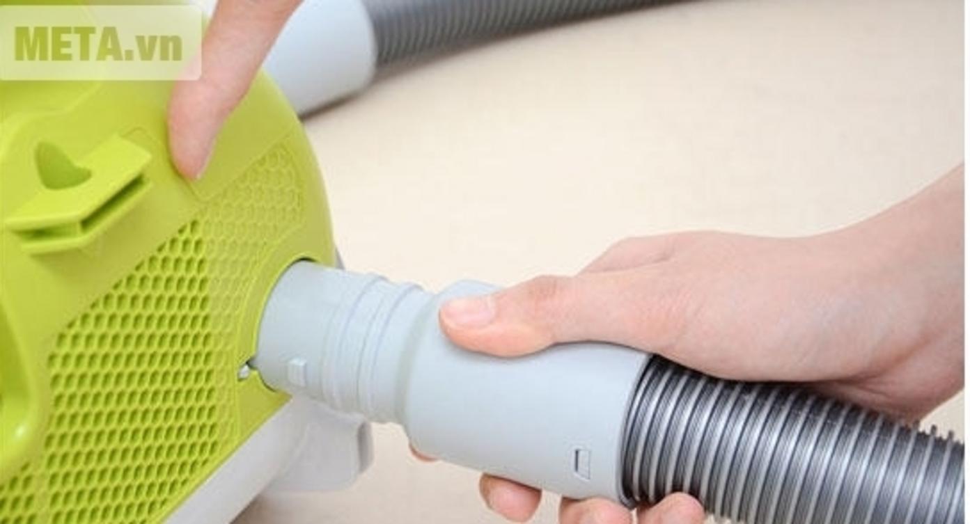 Bộ đầu hút khe và đầu hút sàn hỗ trợ làm sạch nhiều khu vực khác nhau