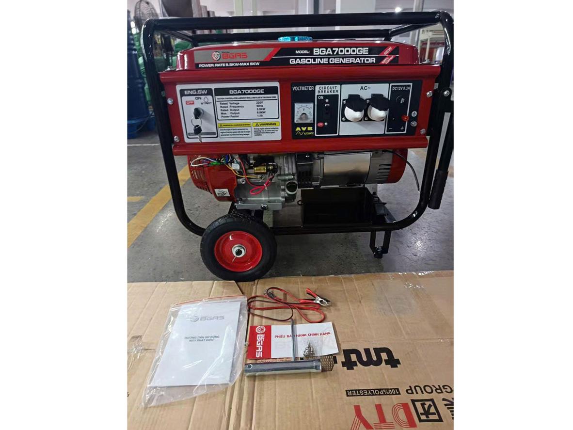 Chi tiết máy phát điện chạy xăng Bgas BGA7000GE giúp người mua nhìn rõ cấu hình 1 pha, 220V - 230V và hệ khởi động đề nổ.