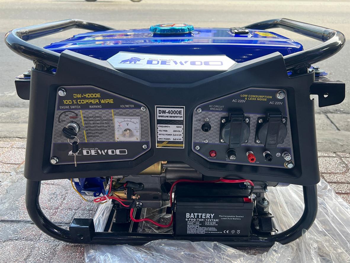 Bình xăng 15 lít của Dewoo DW-4000E