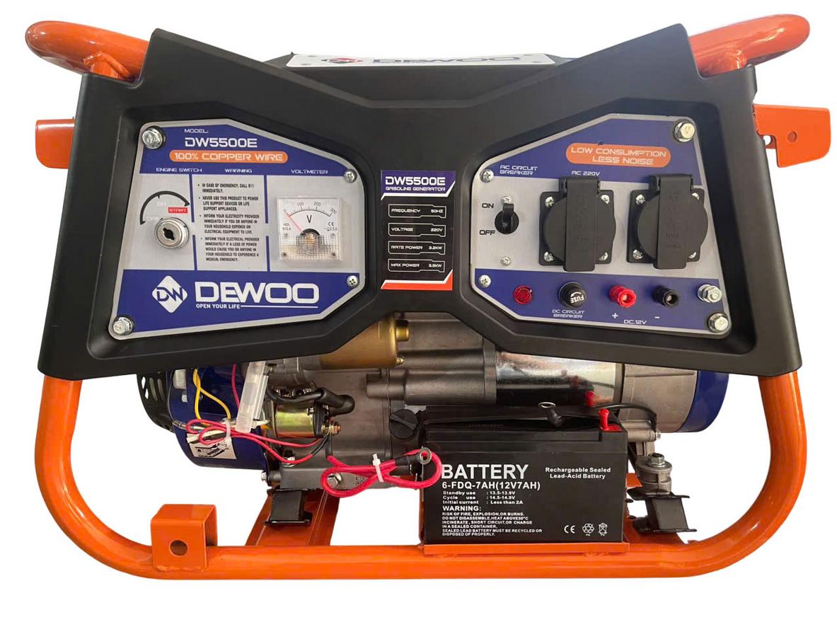 Máy phát điện chạy xăng Dewoo DW5500E (3.2 KVA) phù hợp cho điện dự phòng gia đình và cửa hàng nhỏ.