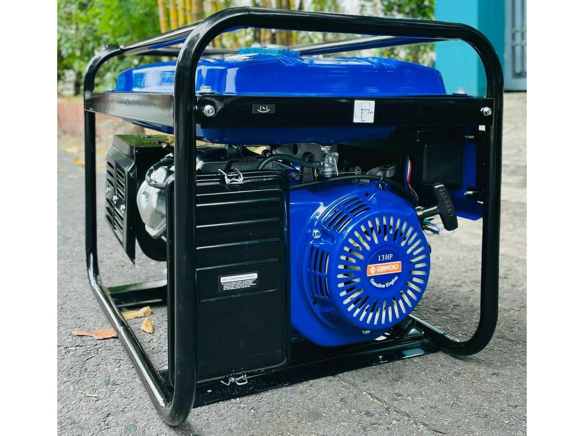 Dewoo DW6500GE 5kW đáp ứng nhiều thiết bị gia đình và cửa hàng nhỏ.
