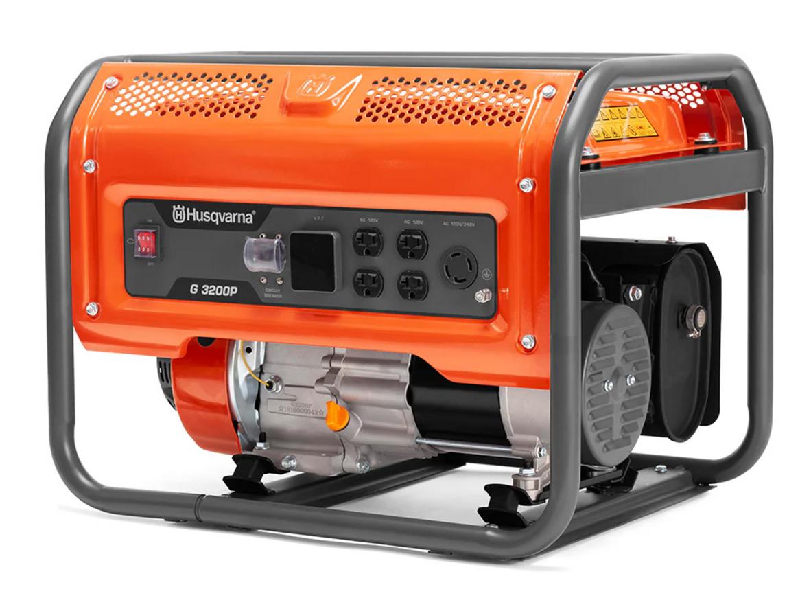 Husqvarna G3200P 2.7 kW định mức, 3.0 kW cực đại.