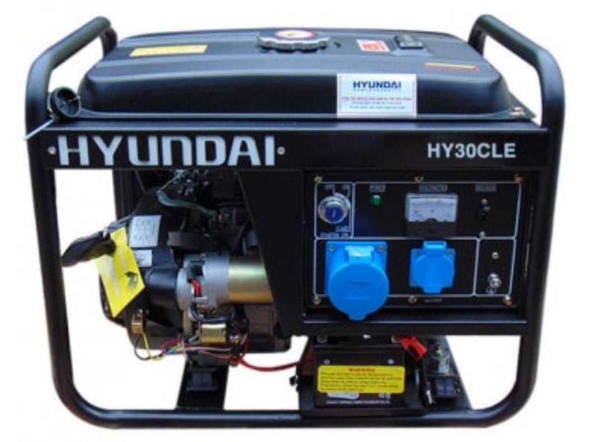 Máy phát điện chạy xăng Hyundai HY30CLE 2.3–2.5 KVA cho gia đình và cửa hàng nhỏ.