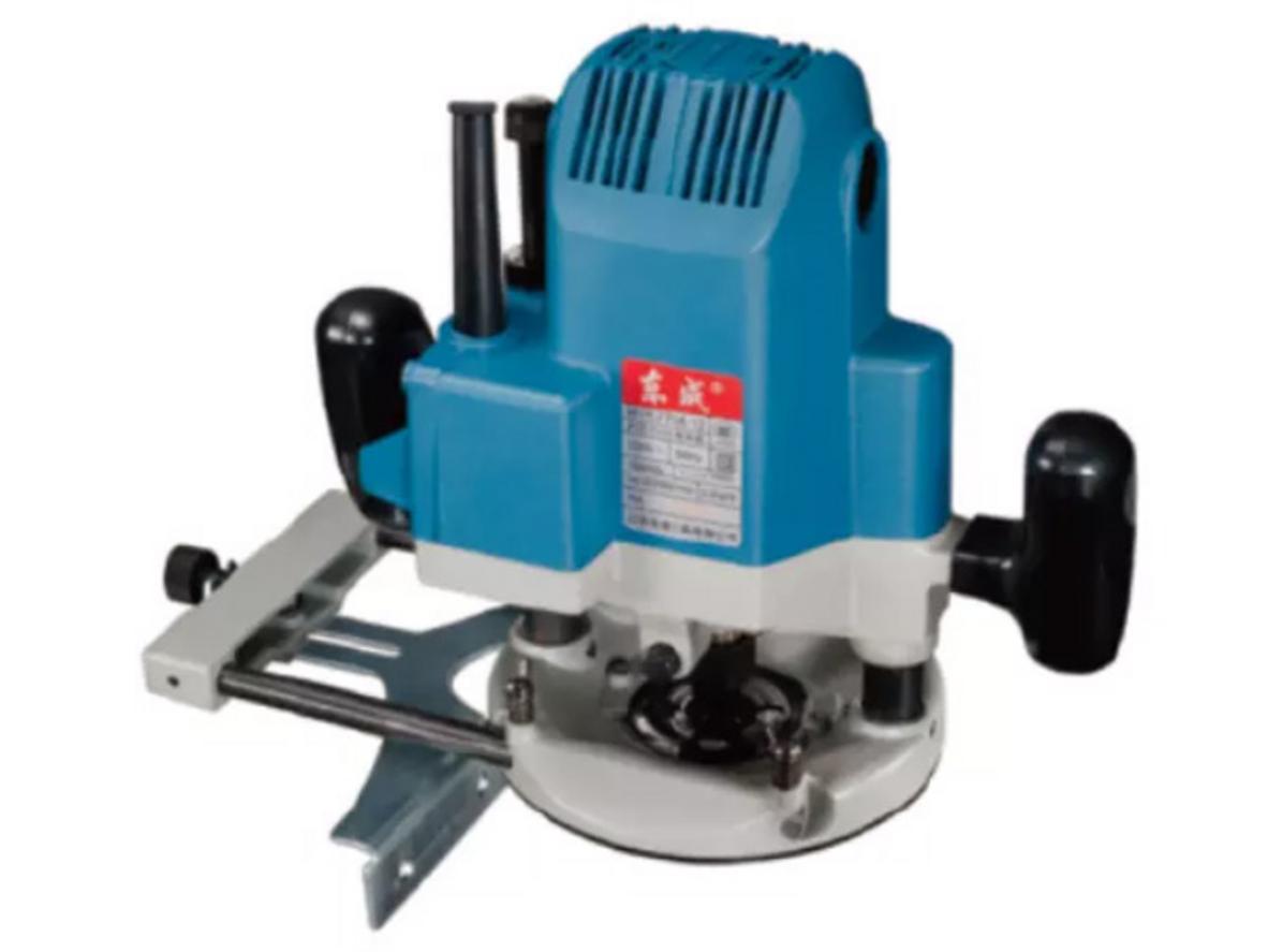 Máy phay Dongcheng DMR04-12 phù hợp cho soi rãnh, đánh cạnh và hoàn thiện bề mặt gỗ.