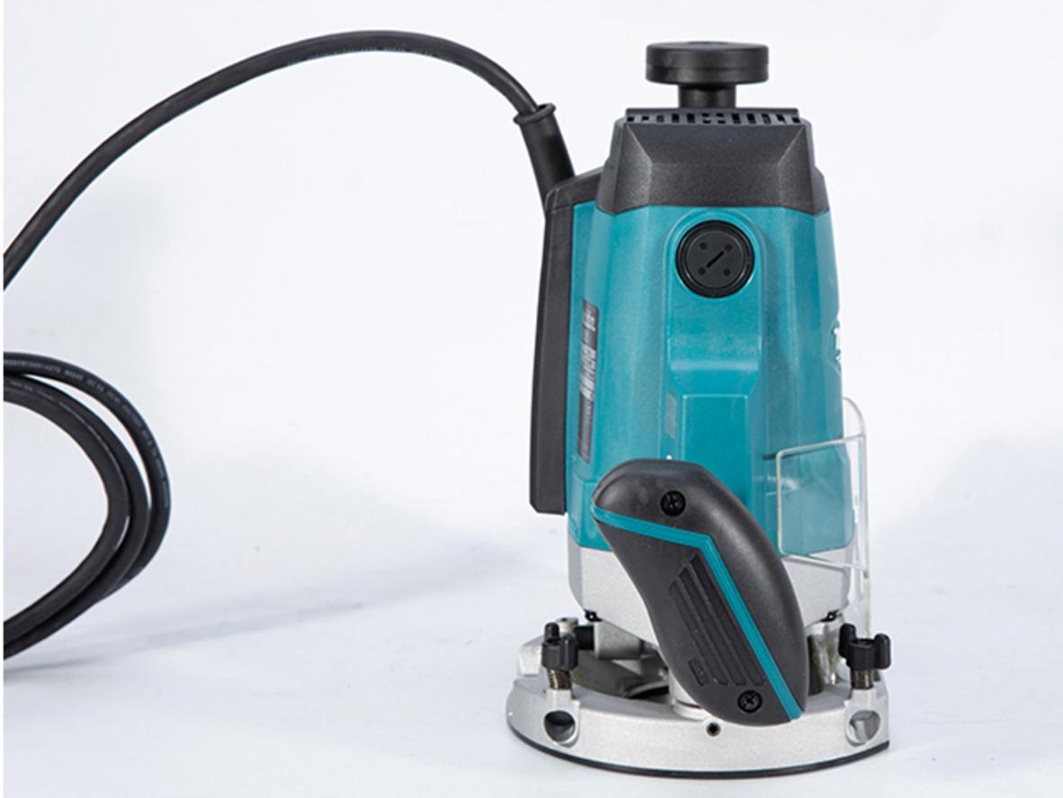 Chấu bóp 12,7mm giúp mũi phay bám chắc và giảm rung khi làm việc.