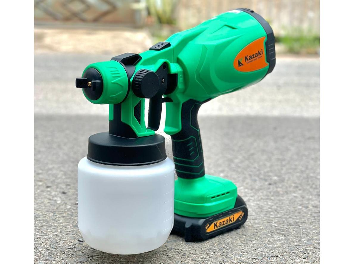 Máy phun sơn chạy pin Kazaki KZ21PS đủ bộ, gọn nhẹ và cơ động
