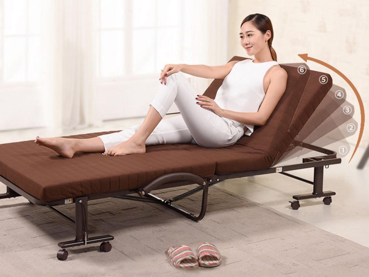 Bánh xe hỗ trợ di chuyển và sắp xếp lại vị trí nhanh hơn.