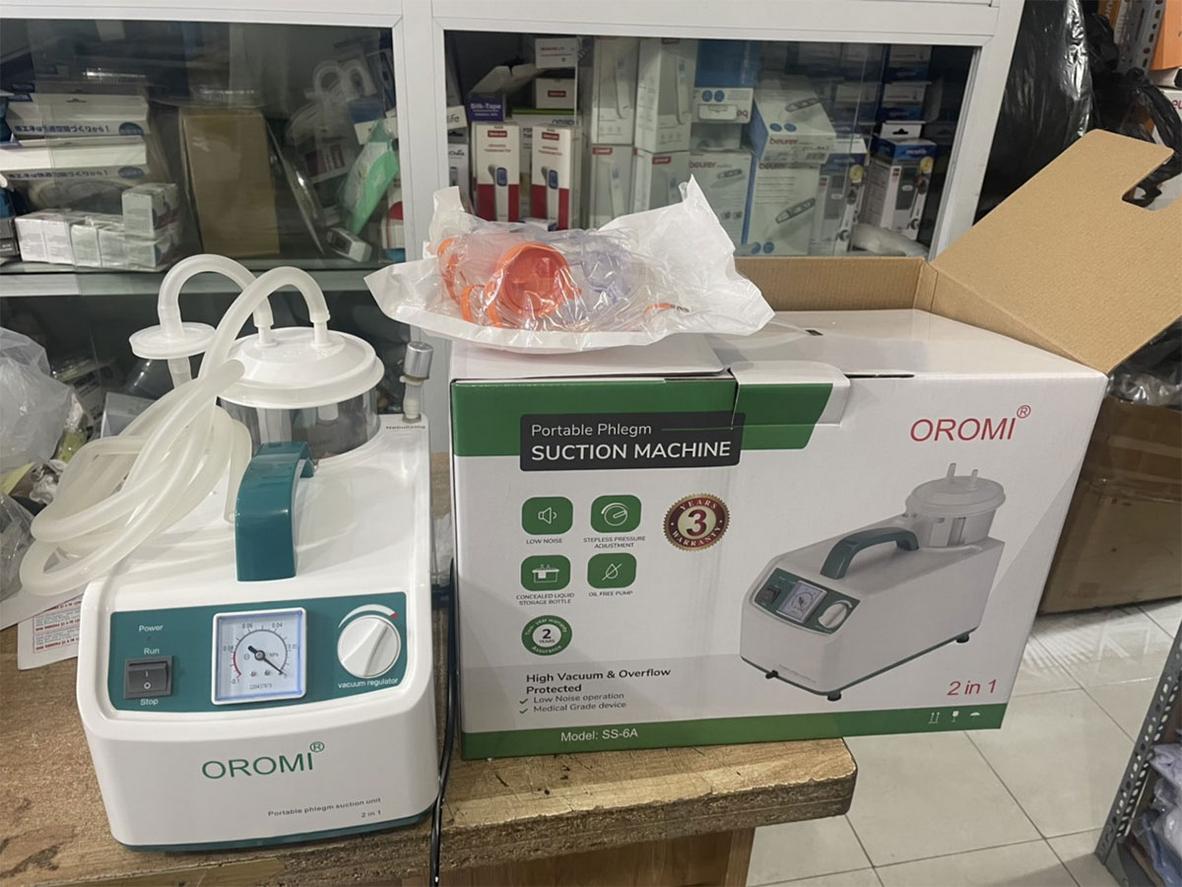 Thiết kế gọn giúp máy dễ bố trí và di chuyển.