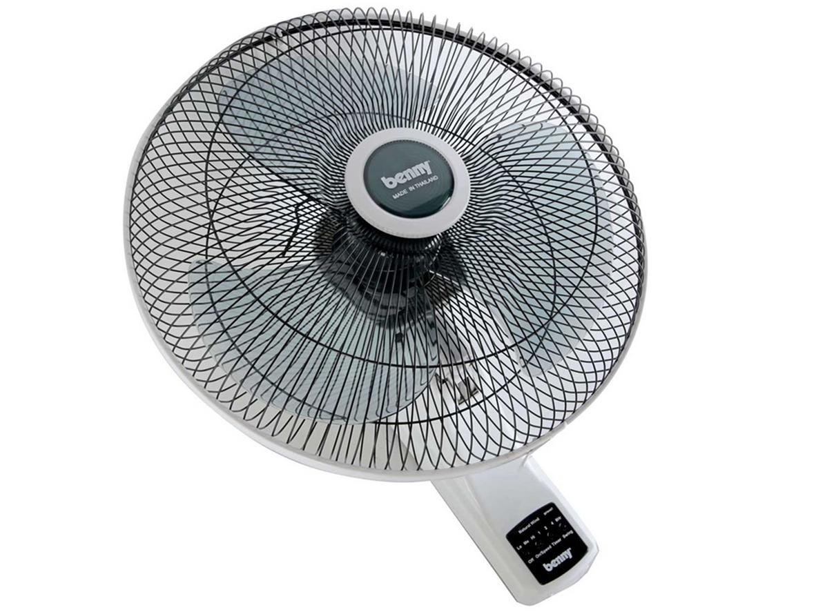 Sải cánh 40cm và 3 cánh quạt cho luồng gió trải rộng.