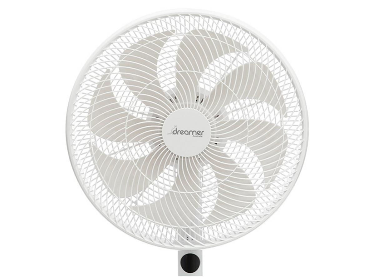 Điều khiển giọng nói trực tiếp giúp quạt Dreamer DHA-SSF136W rảnh tay hơn, không phụ thuộc Wi‑Fi.