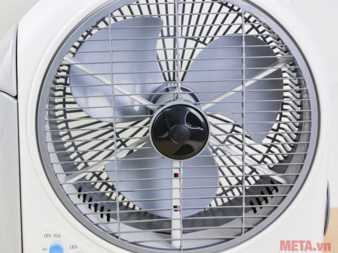Quạt tích điện Makxim MK-DN-3221 2 trong 1: làm mát và chiếu sáng khi mất điện.