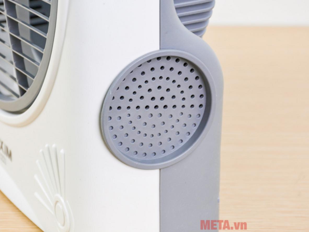 Makxim MK-DN-3221 sạc đầy khoảng 15–18 giờ và tự ngắt khi đầy.