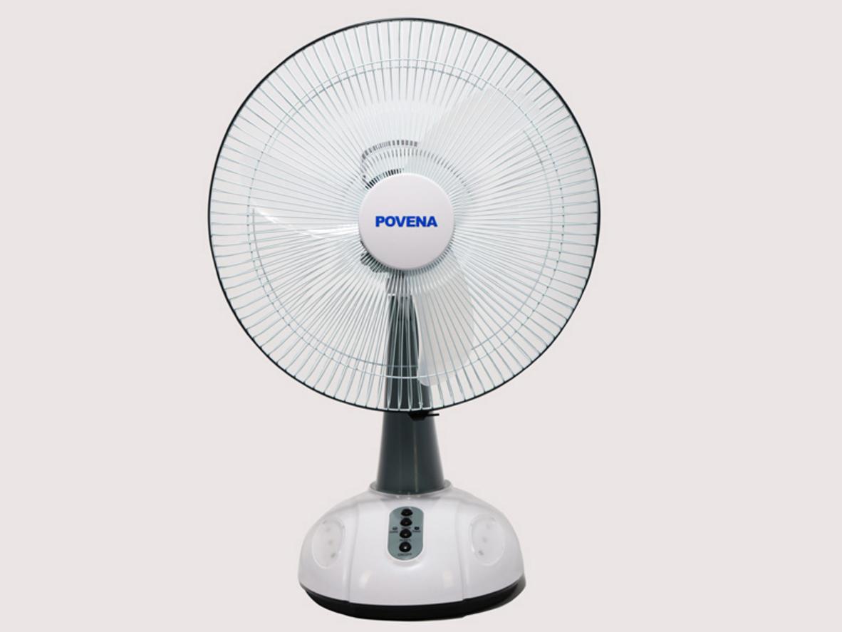 Quạt tích điện Povena PVN-5626 nổi bật với sải cánh 40cm và thiết kế để sàn tiện dụng.