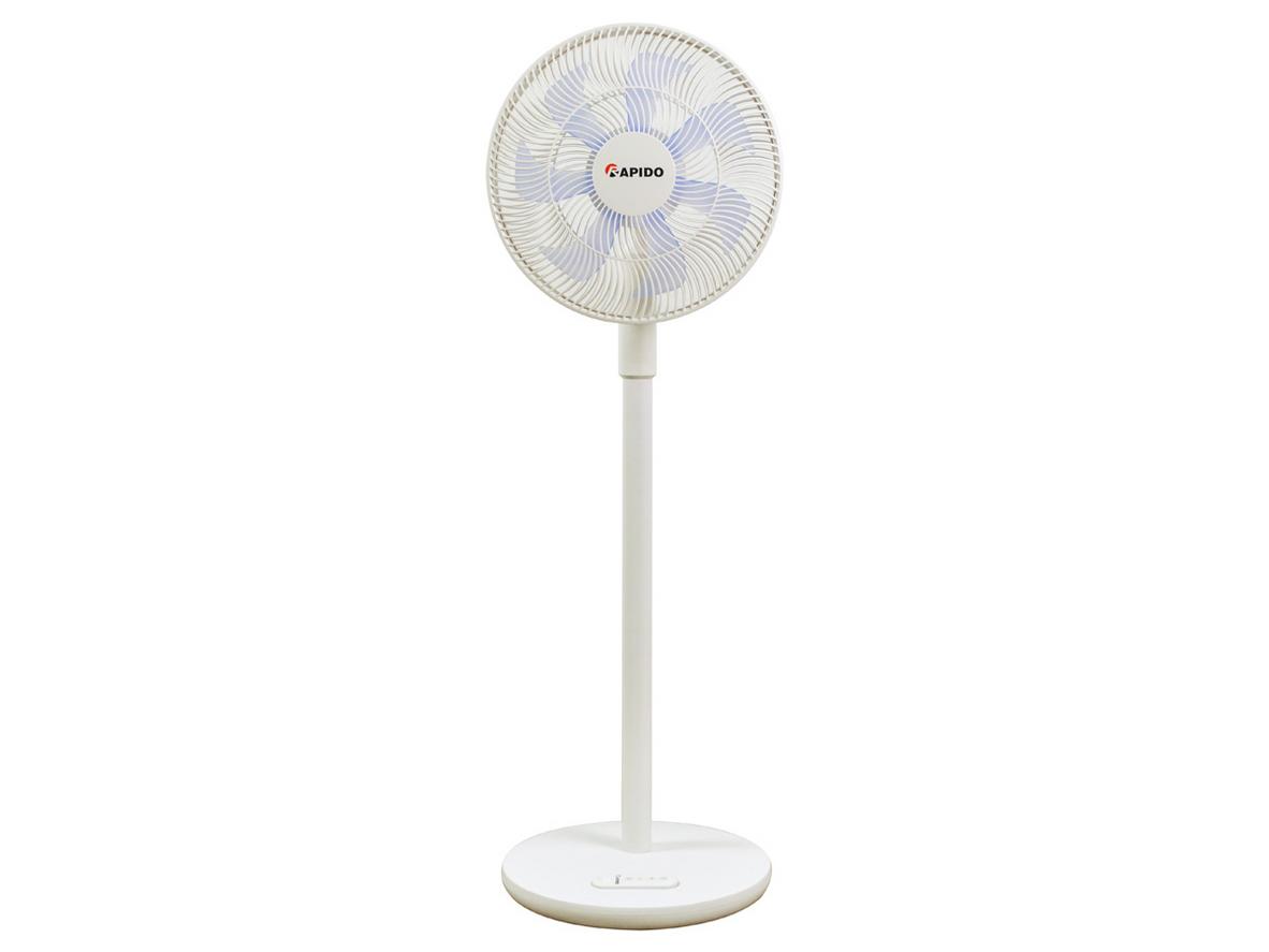 Quạt tích điện Rapido RBF-30 phù hợp cho gia đình, phòng ngủ và khi mất điện.
