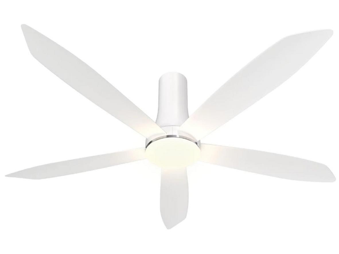 Sải cánh 140cm và 5 cánh giúp quạt phủ gió rộng hơn.