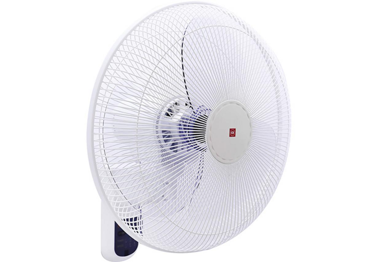 Sải cánh 40cm và công suất 51W cho khả năng làm mát ổn định.