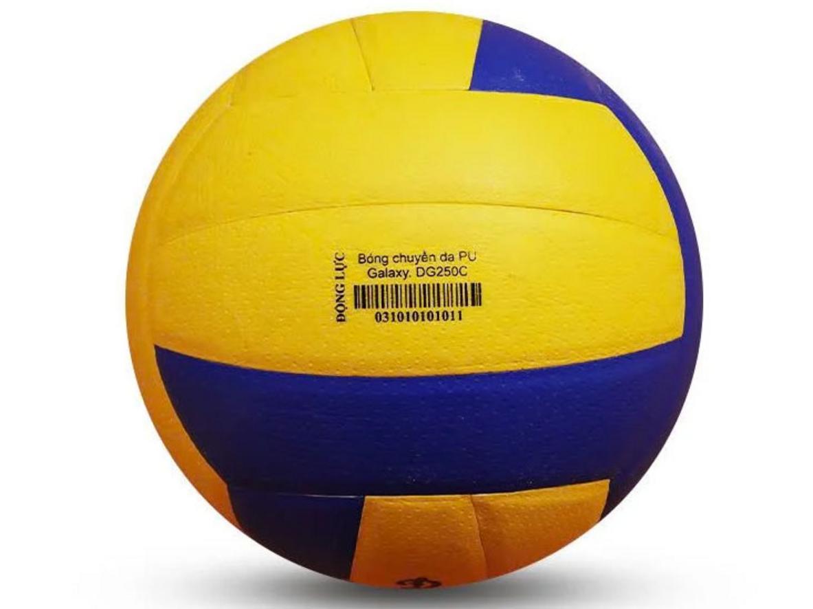 Size 5 và chu vi chuẩn giúp bóng chuyền GALAXY DG250C dễ kiểm soát hơn.