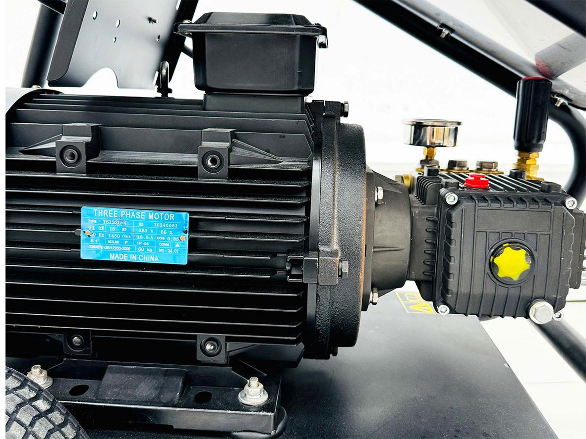 Lõi đồng 100% và 1450 RPM hỗ trợ máy chạy bền, ổn định.