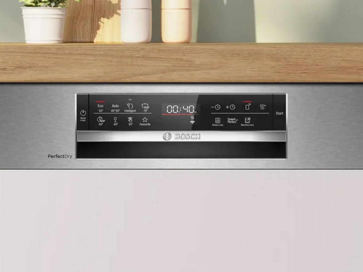 Kiểu máy bán âm giúp bếp liền mạch và hiện đại hơn.
