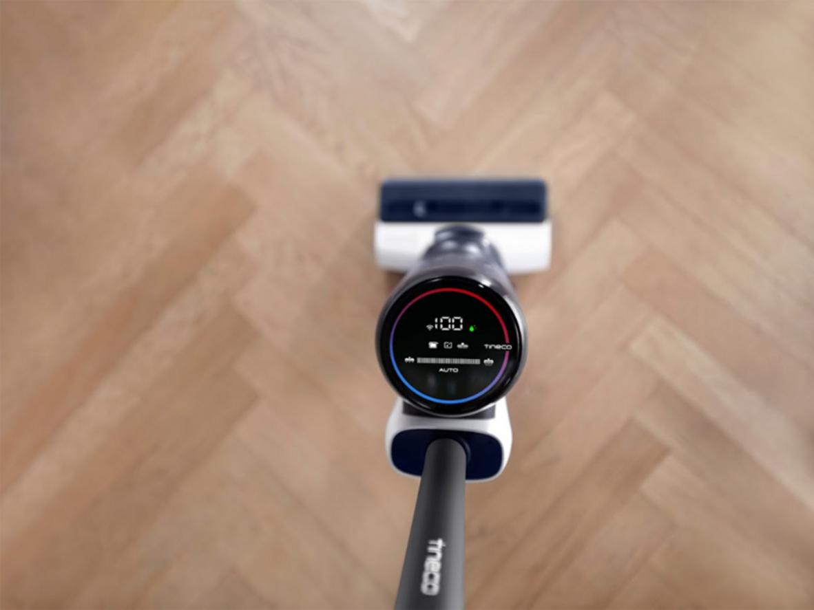 Tineco iLoop™ tự điều chỉnh lực hút và lượng nước theo độ bẩn của sàn.