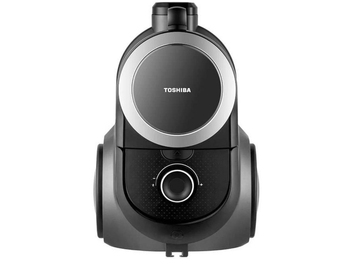 Tay lái xoay 180 độ và dây tự rút giúp thao tác ở góc hẹp thuận tiện hơn.
